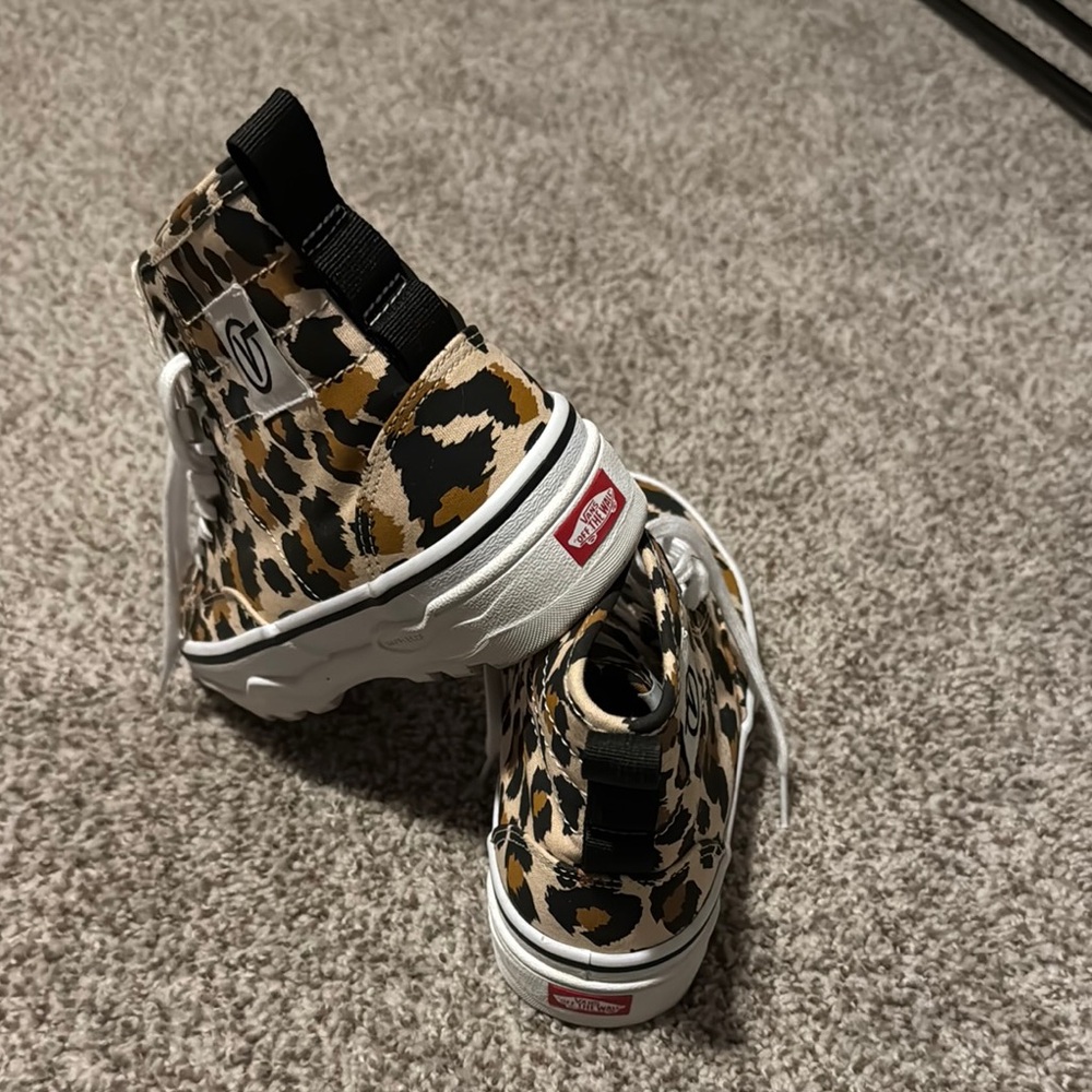 Leopard PrintHigh-Top Vans - Picture 2 of 3